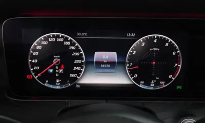 Mercedes-Benz E-Class 2019, 56930 км, за 15557.31 USD - фото 8