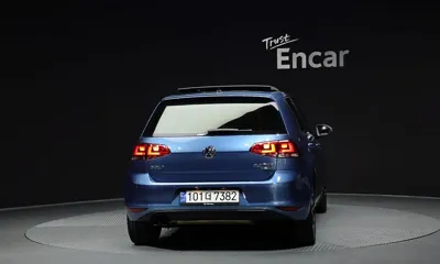 Volkswagen Golf 2014, 111901 км, за 5448.34 USD