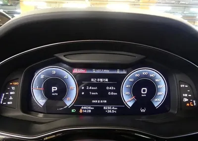 Audi Q7 2023, 44000 км, за 53955.65 USD - фото 8