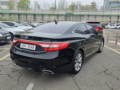 Hyundai Grandeur 2016, 165053 км, за 5120.13 USD