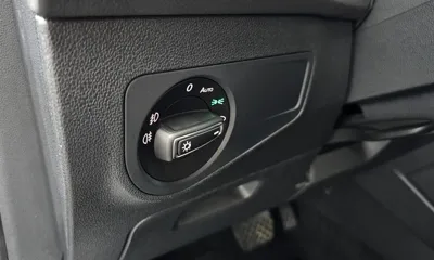 Volkswagen Tiguan 2018, 105939 км, за 12052.12 USD - фото 17