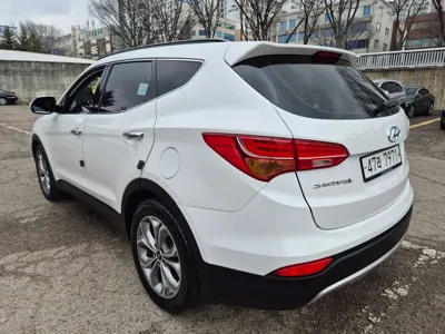 Hyundai Santafe 2015, 99000 км, за 7800.82 USD