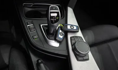 BMW 3-Series 2018, 99067 км, за 12176.85 USD - фото 9