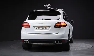 Porsche Cayenne 2014, 141753 км, за 12884.04 USD