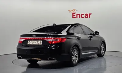 Hyundai Grandeur 2016, 145248 км, за 5629.98 USD