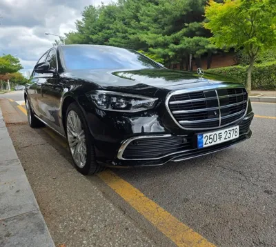 Mercedes-Benz S-Class · 2023 год