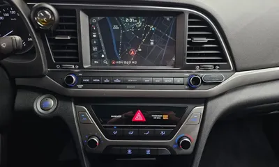Hyundai Avante 2018, 118618 км, за 5420.42 USD - фото 12