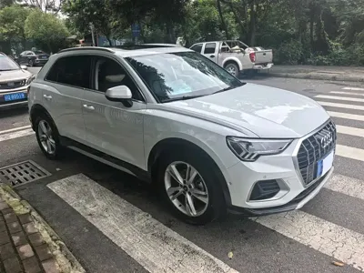 Audi Q3 2021, 20000 км, за 23333.62 USD
