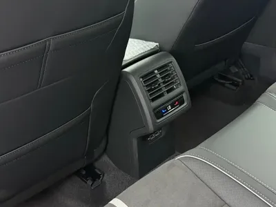 Volkswagen Golf 2024, 100 км, за 21806.7 USD - фото 13
