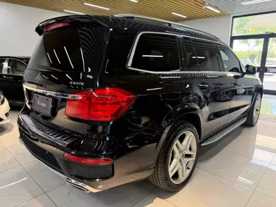 Mercedes-Benz GL-Class 2014, 220000 км, за 21245.57 USD