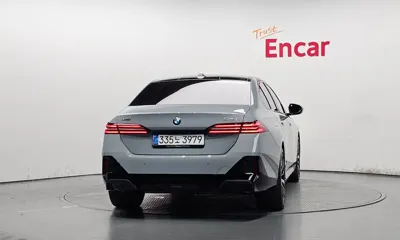 BMW 5-Series 2025, 9499 км, за 62229.22 USD