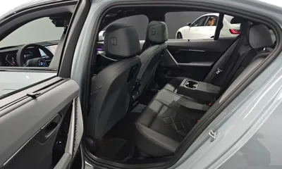 BMW 5-Series 2025, 9499 км, за 62229.22 USD - фото 12