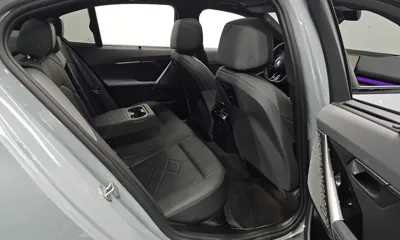 BMW 5-Series 2025, 9499 км, за 62229.22 USD - фото 26