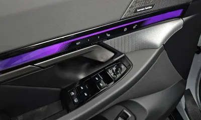 BMW 5-Series 2025, 9499 км, за 62229.22 USD - фото 28