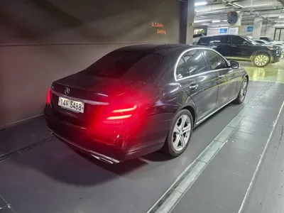 Mercedes-Benz E-Class 2017, 133859 км, за 11832.37 USD