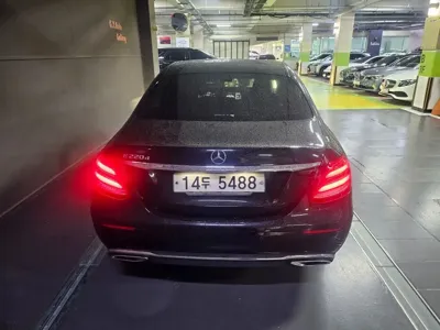 Mercedes-Benz E-Class 2017, 133859 км, за 11832.37 USD