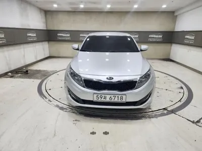 Kia K5 2011, 56000 км, за 4228.47 USD