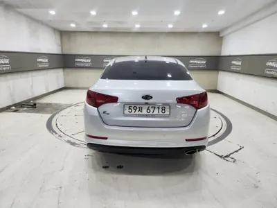 Kia K5 2011, 56000 км, за 4228.47 USD