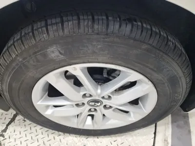 Kia K5 2011, 56000 км, за 4228.47 USD