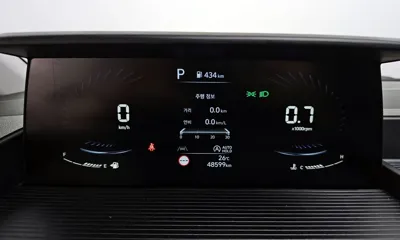 Hyundai Staria 2022, 48599 км, за 14977.21 USD - фото 8