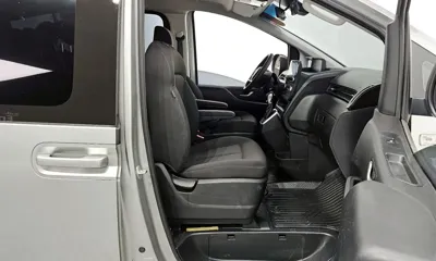 Hyundai Staria 2022, 48599 км, за 14977.21 USD - фото 11