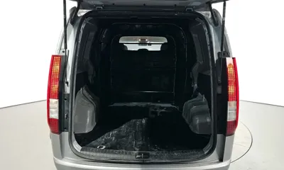 Hyundai Staria 2022, 48599 км, за 14977.21 USD - фото 20