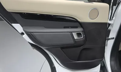 Land Rover Discovery 2019, 100430 км, за 17781.61 USD - фото 25