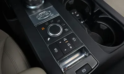 Land Rover Discovery 2019, 100430 км, за 17781.61 USD - фото 34