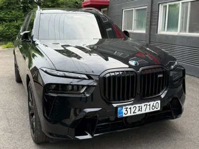 BMW X7 · 2025 год