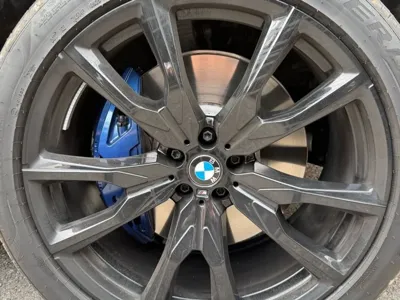 BMW X7 2025, 13000 км, за 113843.45 USD