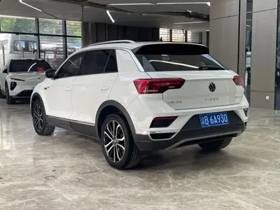 Volkswagen T-Roc 2022, 53000 км, за 12008.42 USD