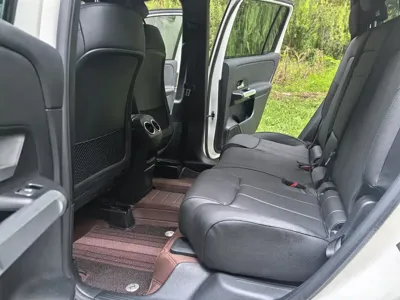 Mercedes-Benz GLB 2023, 60000 км, за 17240.37 USD