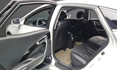 Hyundai Grandeur 2015, 153349 км, за 4569.53 USD - фото 12
