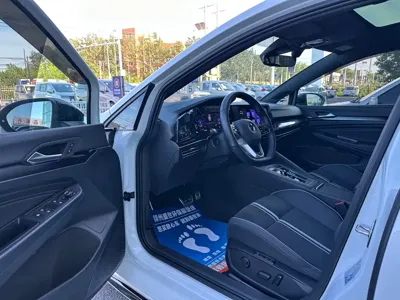 Volkswagen Golf 2022, 29000 км, за 17622.91 USD - фото 8