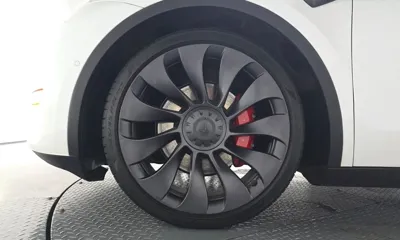 Tesla Model Y 2021, 96446 км, за 25928.84 USD