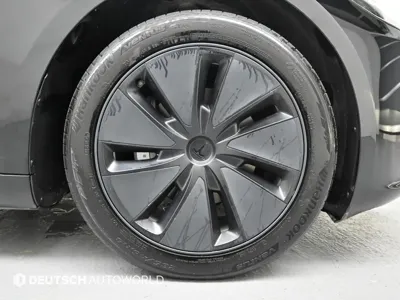 Tesla Model 3 2024, 28574 км, за 28358.03 USD