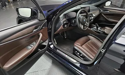 BMW 5-Series 2020, 56146 км, за 21086.74 USD - фото 11