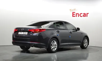 Kia K5 2013, 128657 км, за 3106.82 USD