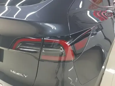 Tesla Model Y 2024, 32000 км, за 27309.65 USD - фото 8