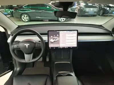 Tesla Model Y 2024, 32000 км, за 27309.65 USD - фото 10