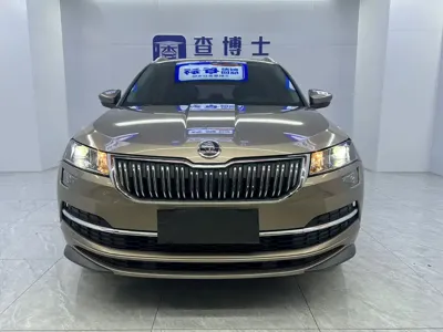 Skoda Karoq 2023, 700 км, за 24095.43 USD