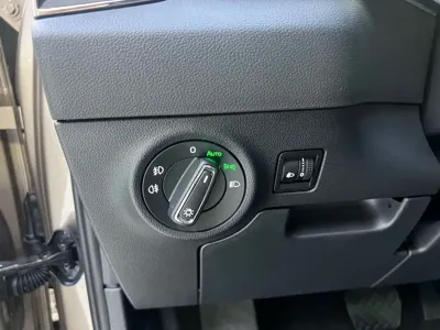 Skoda Karoq 2023, 700 км, за 24095.43 USD