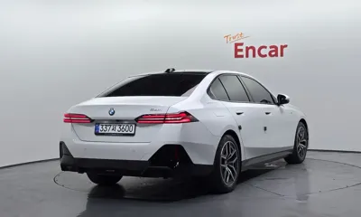 BMW 5-Series 2025, 7291 км, за 661019.77 USD
