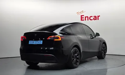 Tesla Model Y 2024, 29393 км, за 27302.86 USD