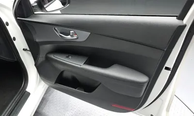 Kia K3 2022, 149412 км, за 8205.33 USD - фото 24