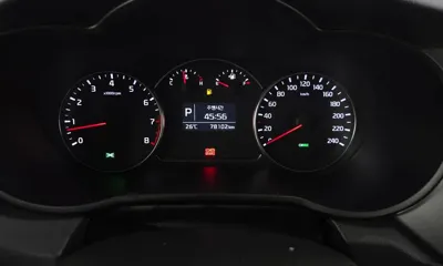 Kia Carens 2018, 78102 км, за 9518.18 USD - фото 8