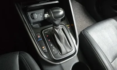 Kia Carens 2018, 78102 км, за 9518.18 USD - фото 9