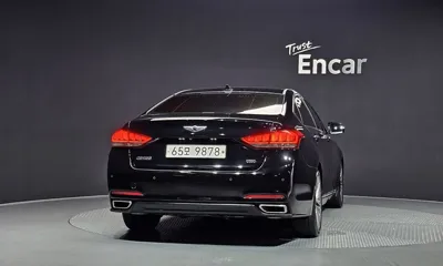 Hyundai Genesis 2015, 174828 км, за 5600.05 USD