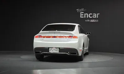 Lincoln MKZ 2019, 101171 км, за 10463.57 USD