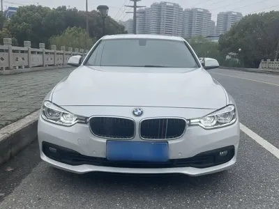 BMW 3 Series 2018, 105000 км, за 8799.12 USD